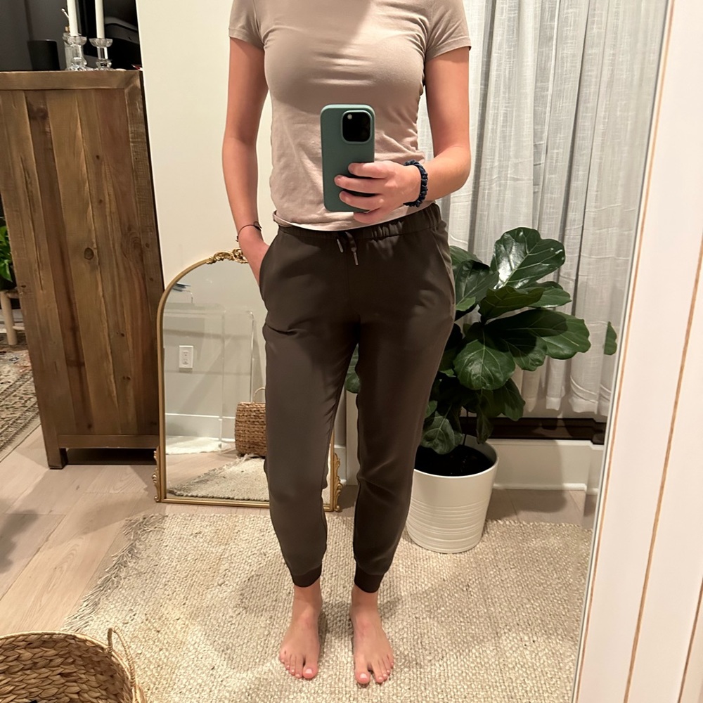 Lululemon joggers